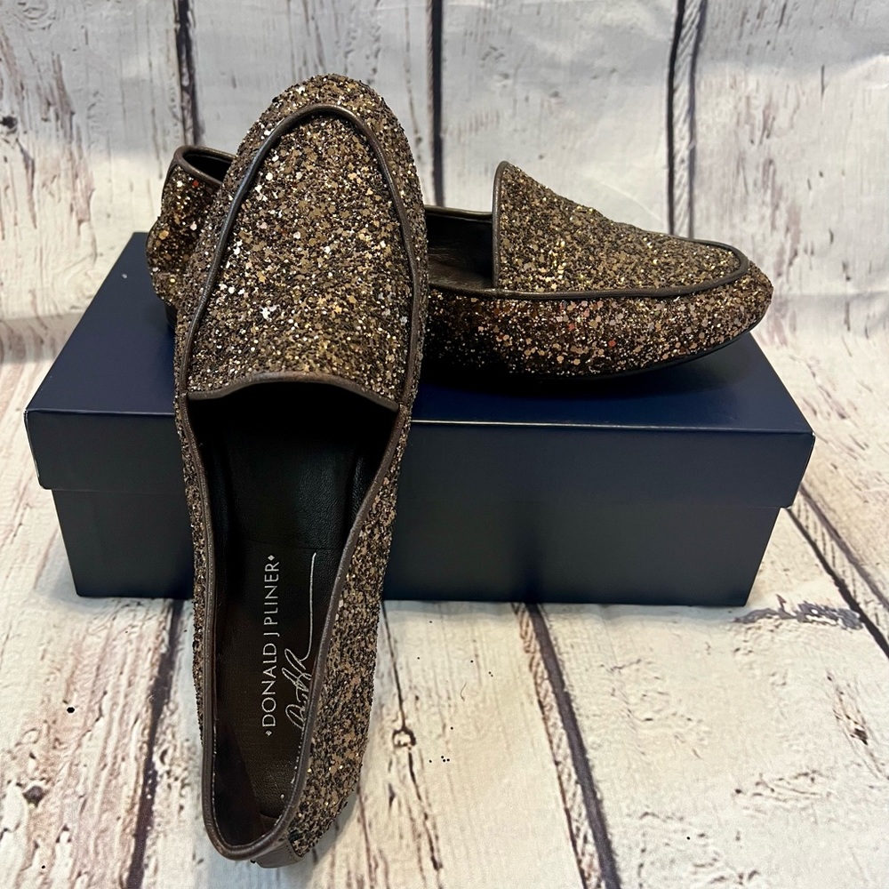 Donald J Pliner Denny Bronze Glitter loafer size 8